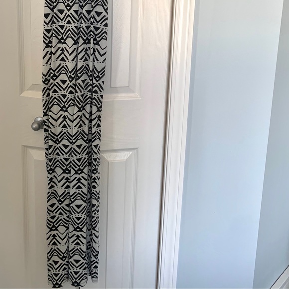 maxi dress with side slit - Picture 3 of 3